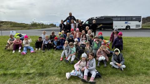 2nd grade class at Þingvellir